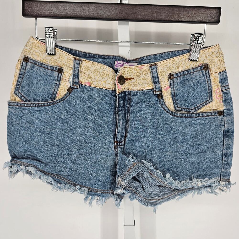 Vimntage Y2K Utopia Womens Sz M Cutoff Blue Jean Shorts Floral Trim
